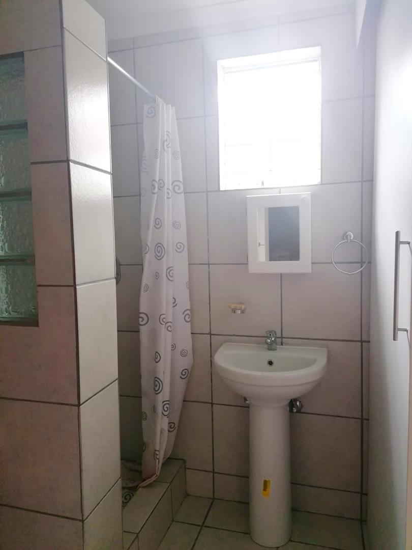 To Let 2 Bedroom Property for Rent in Melrose Gauteng