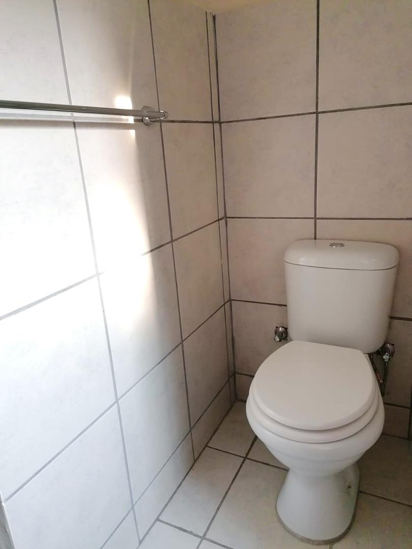 To Let 2 Bedroom Property for Rent in Melrose Gauteng