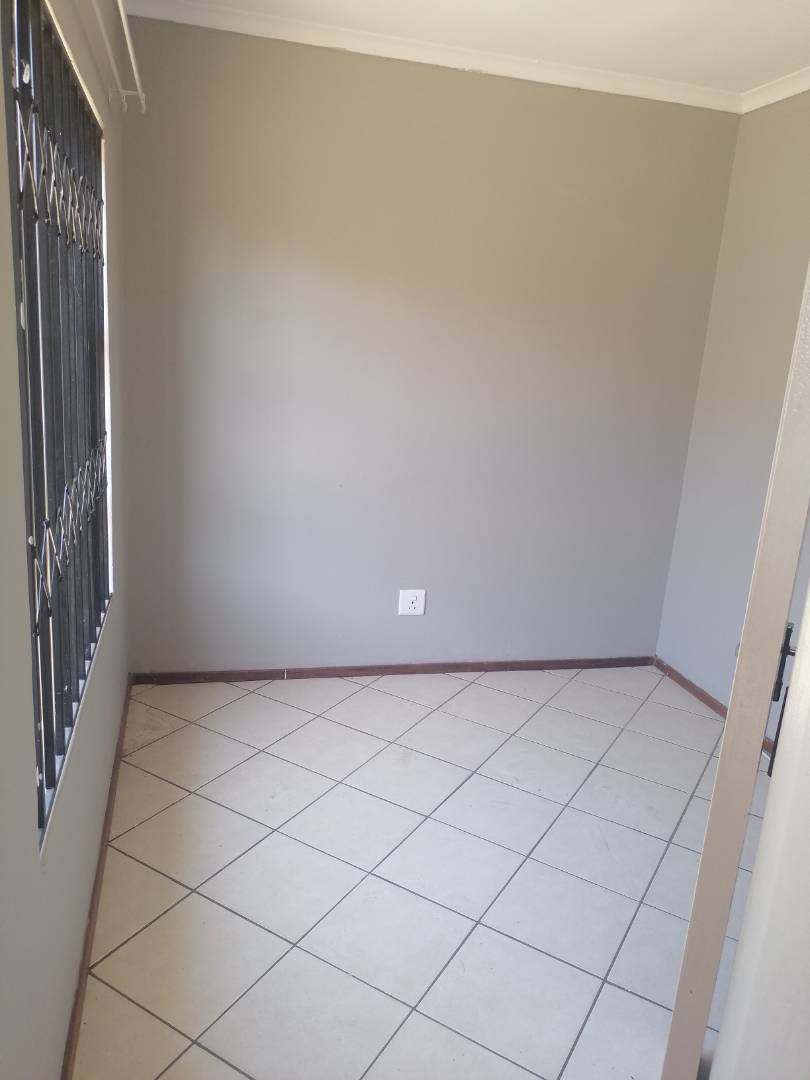 To Let 2 Bedroom Property for Rent in Sharon Park Gauteng