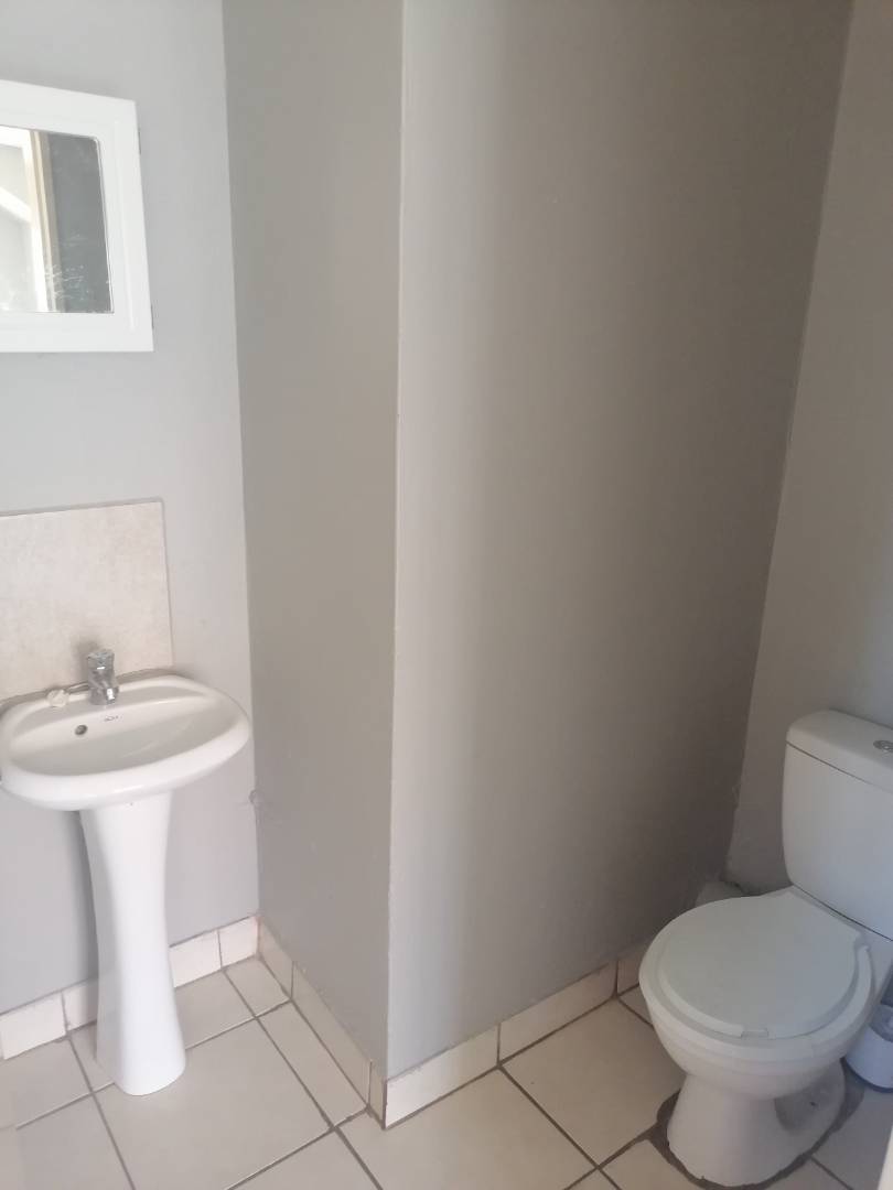 To Let 2 Bedroom Property for Rent in Sharon Park Gauteng