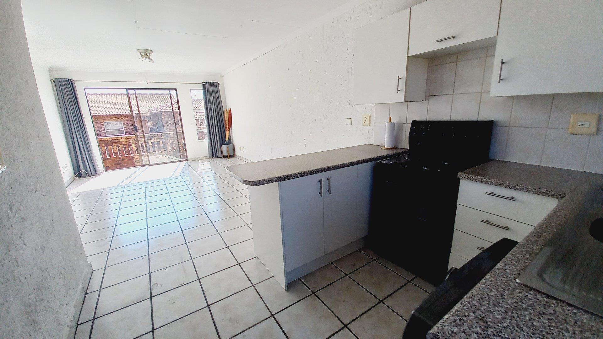 To Let 2 Bedroom Property for Rent in Buccleuch Gauteng