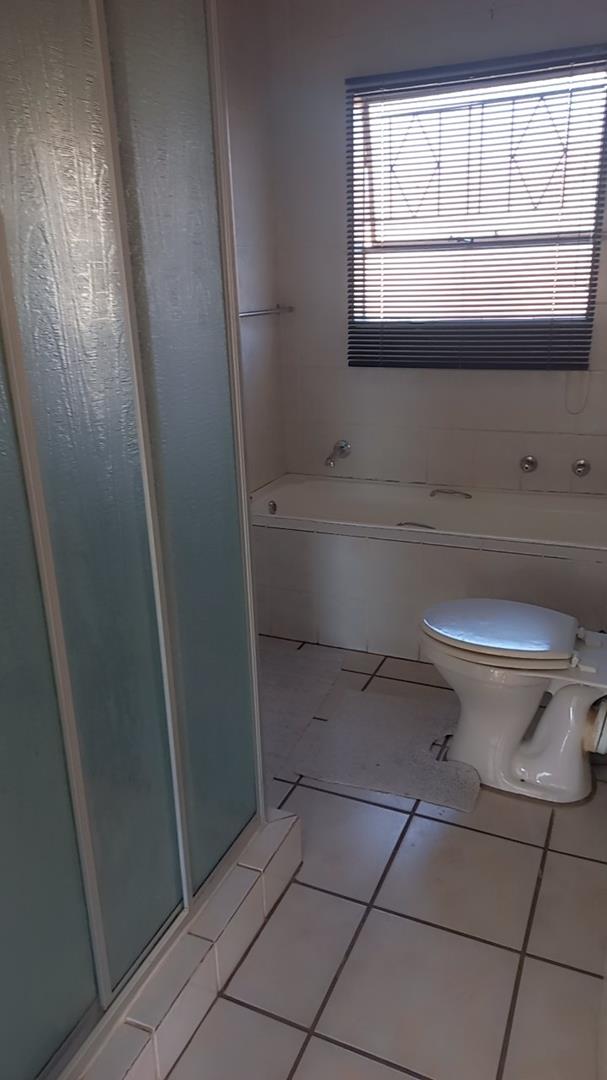 To Let 2 Bedroom Property for Rent in Buccleuch Gauteng