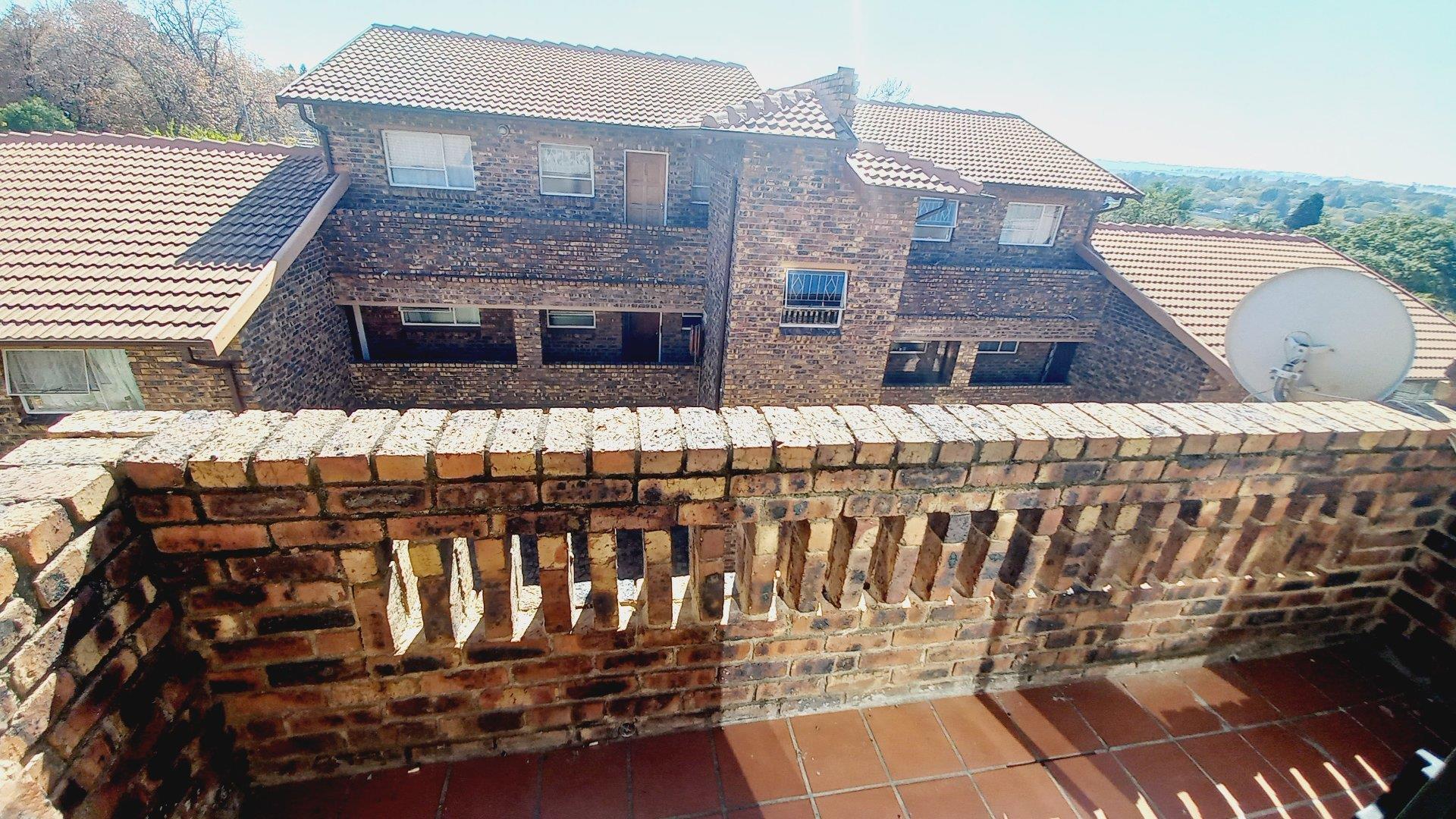 To Let 2 Bedroom Property for Rent in Buccleuch Gauteng