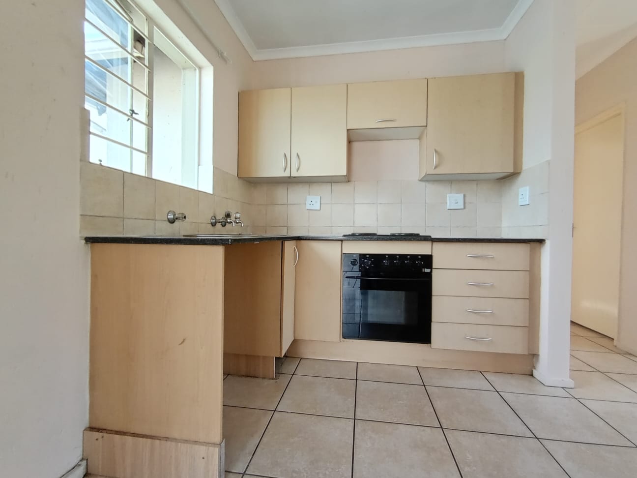 To Let 2 Bedroom Property for Rent in Klippoortje Gauteng