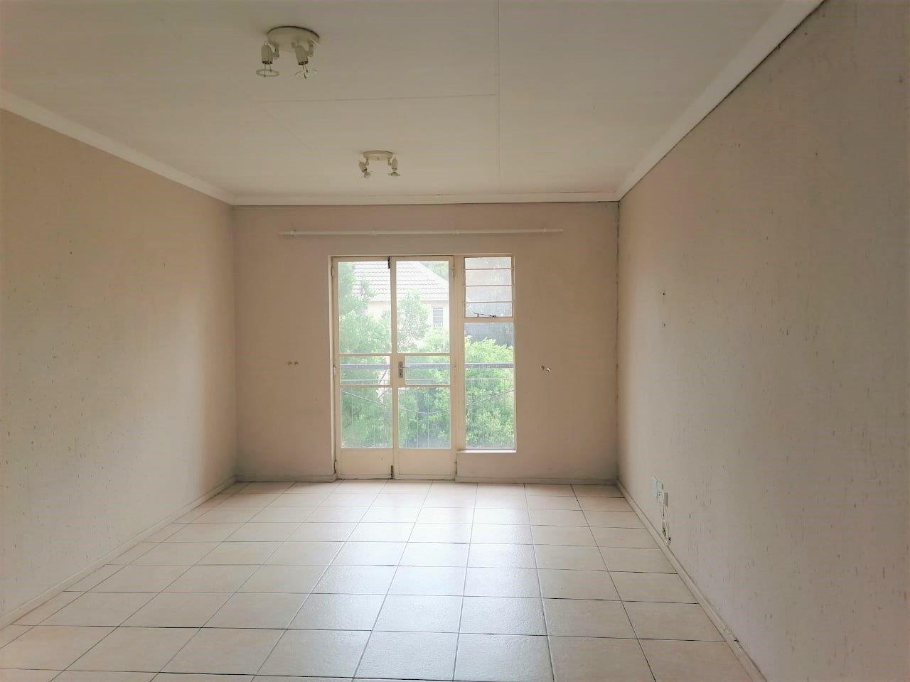 To Let 2 Bedroom Property for Rent in Klippoortje Gauteng