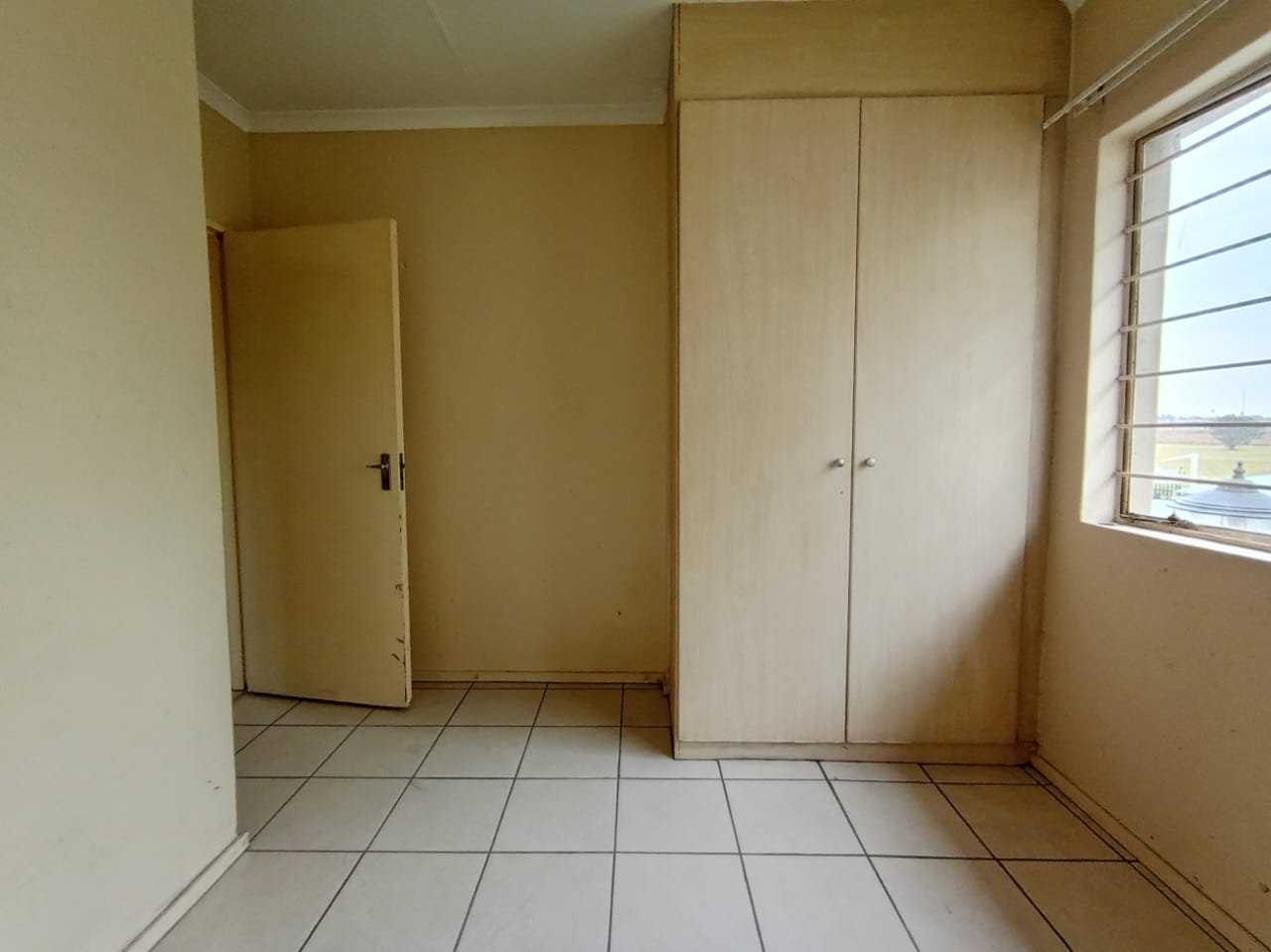 To Let 2 Bedroom Property for Rent in Klippoortje Gauteng