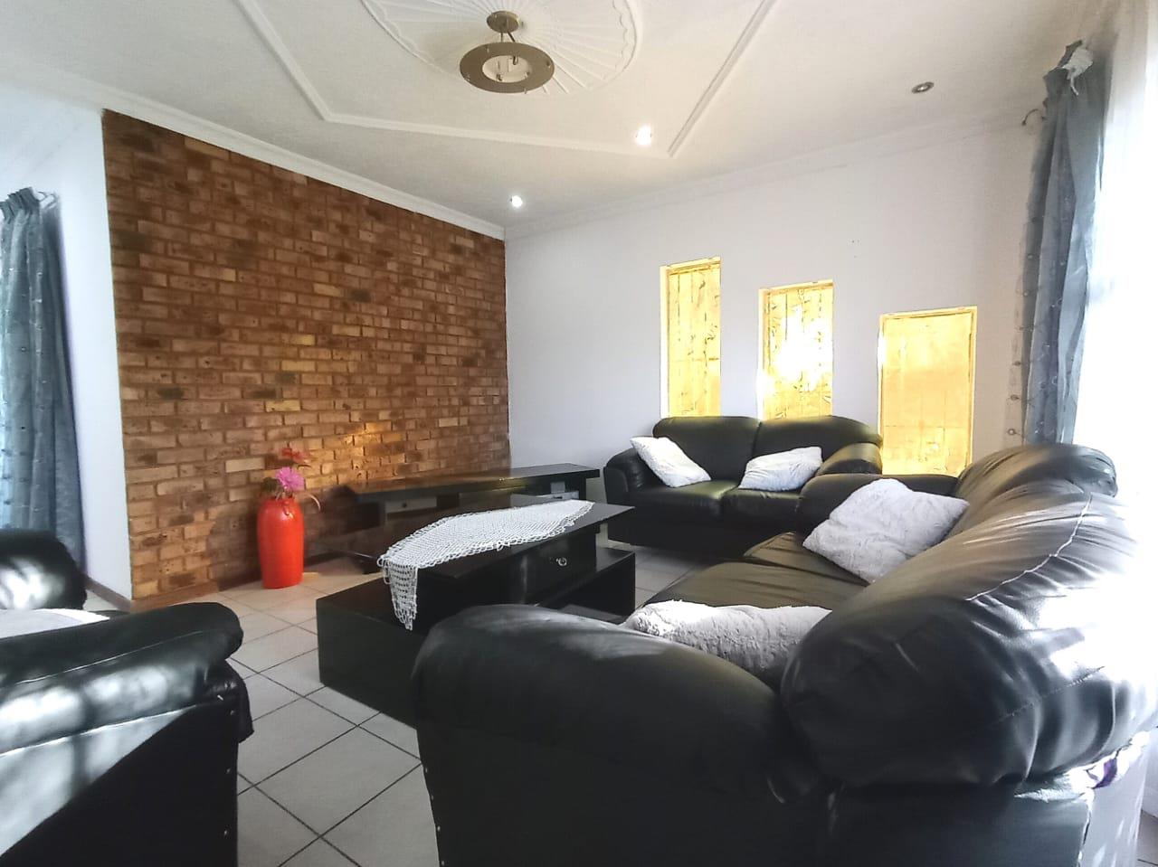 To Let 3 Bedroom Property for Rent in Klippoortje Gauteng