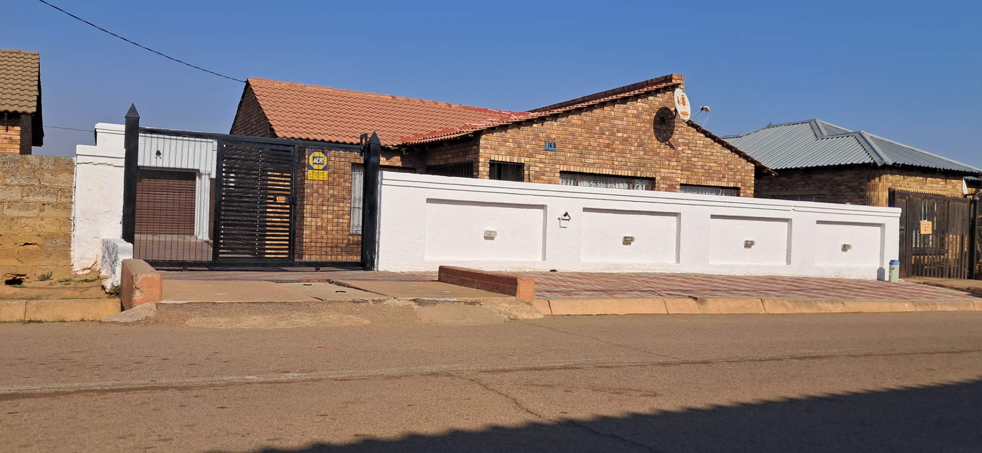 5 Bedroom Property for Sale in Soshanguve JJ Gauteng