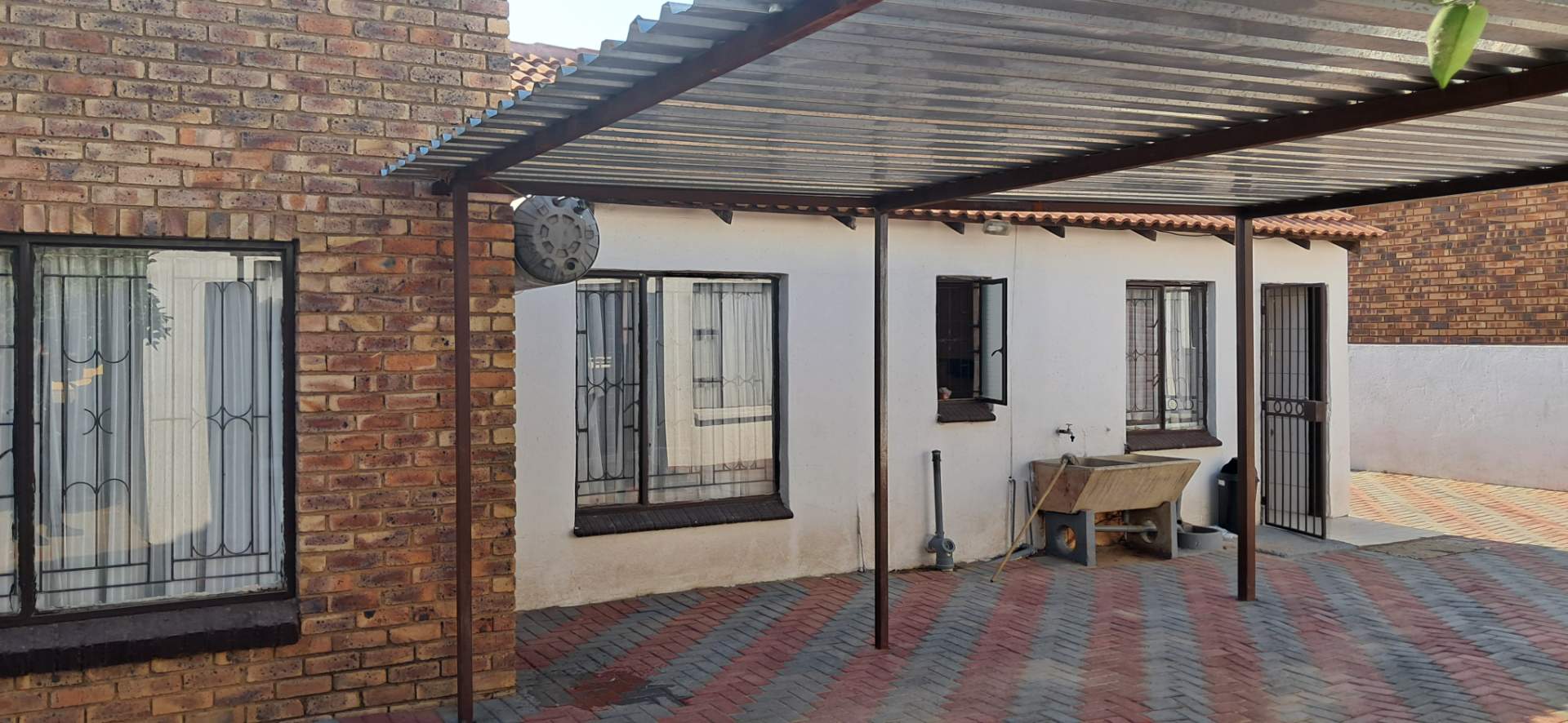 5 Bedroom Property for Sale in Soshanguve JJ Gauteng