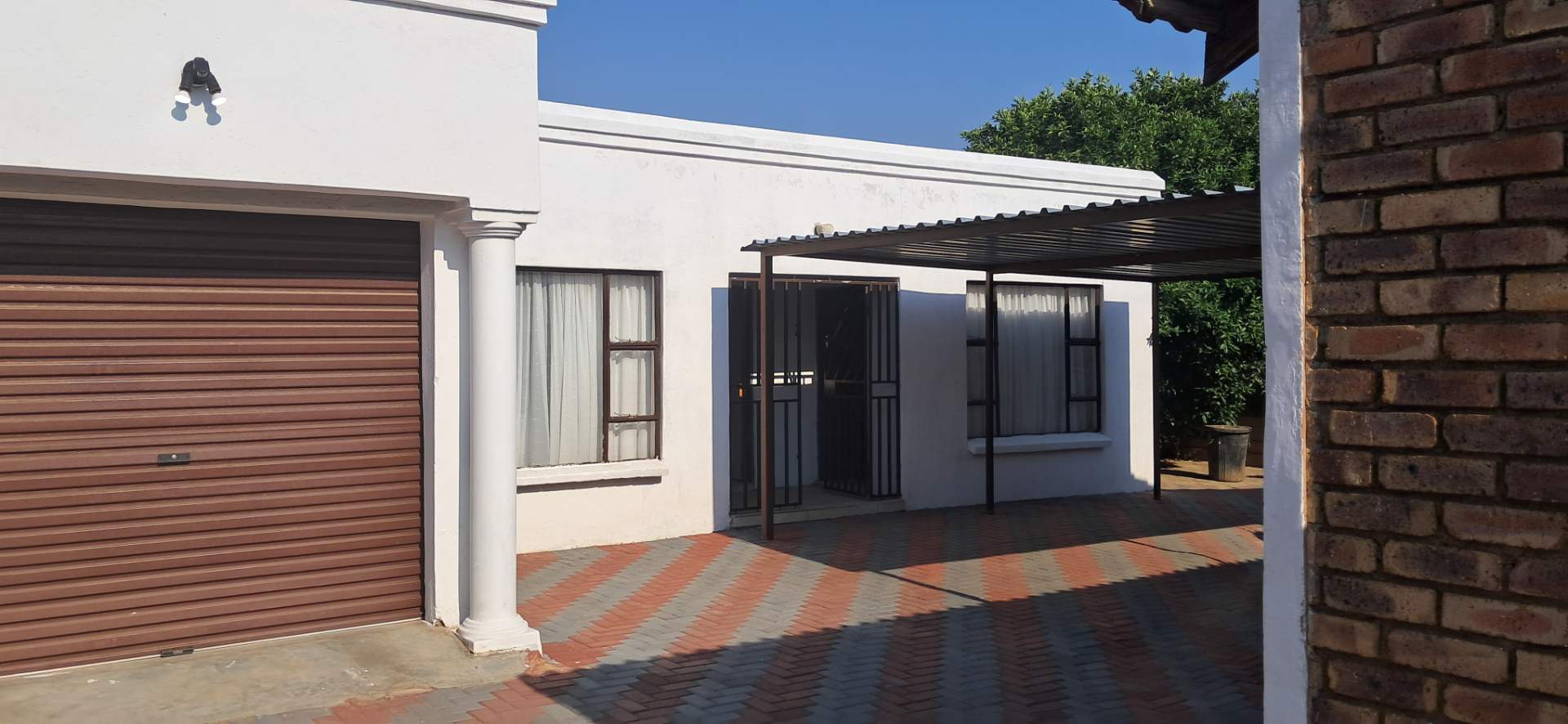 5 Bedroom Property for Sale in Soshanguve JJ Gauteng