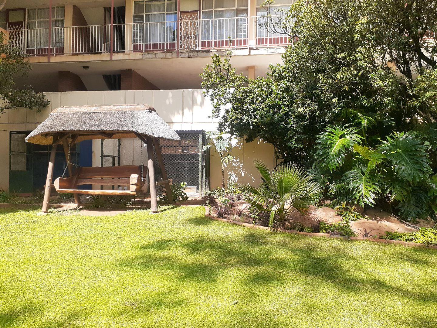 To Let 1 Bedroom Property for Rent in La Montagne Gauteng