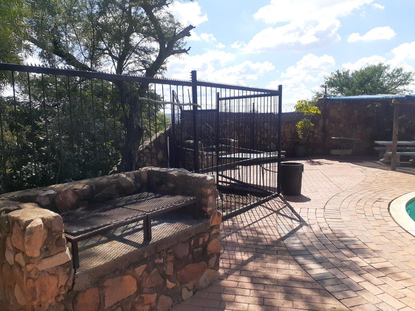 To Let 1 Bedroom Property for Rent in La Montagne Gauteng