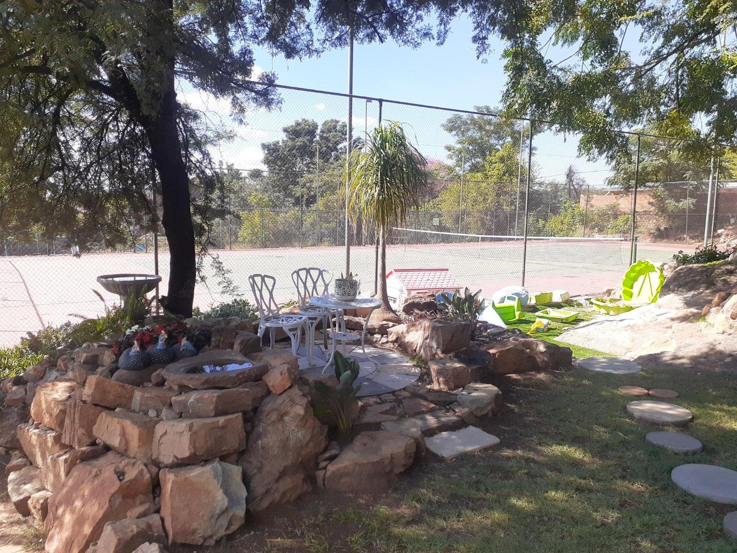 To Let 1 Bedroom Property for Rent in La Montagne Gauteng