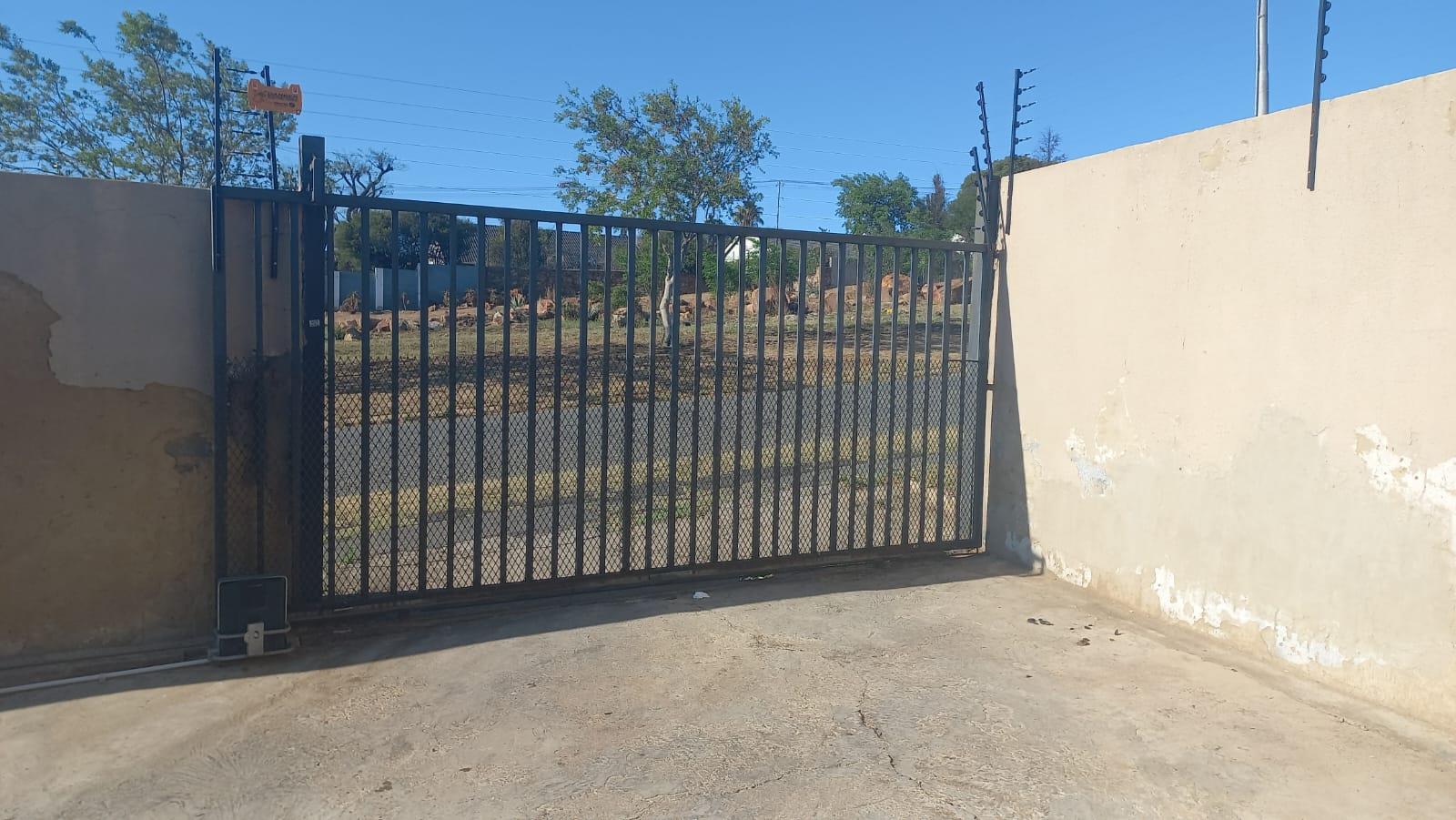 5 Bedroom Property for Sale in South Hills Ext 1 Gauteng