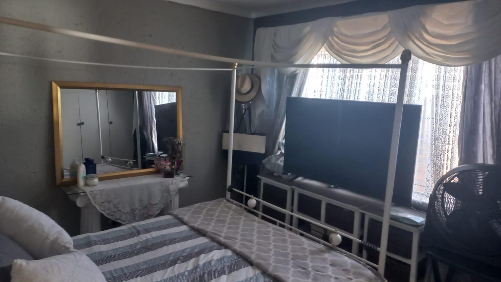 5 Bedroom Property for Sale in South Hills Ext 1 Gauteng