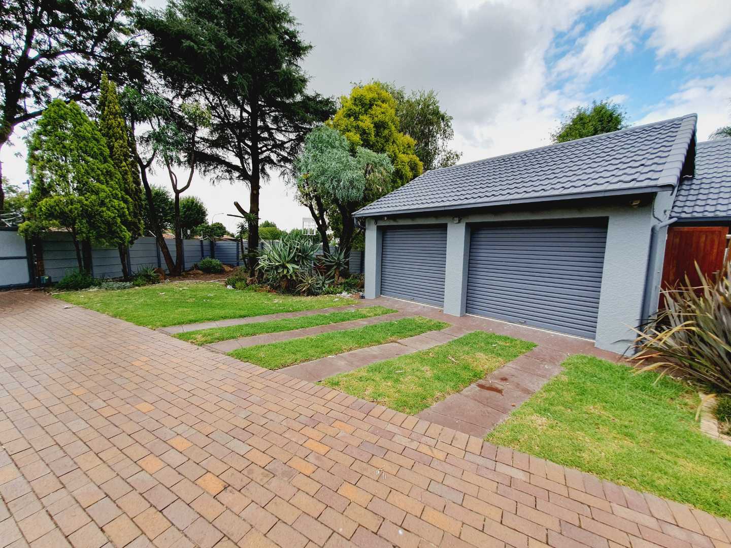 3 Bedroom Property for Sale in Brackenhurst Gauteng