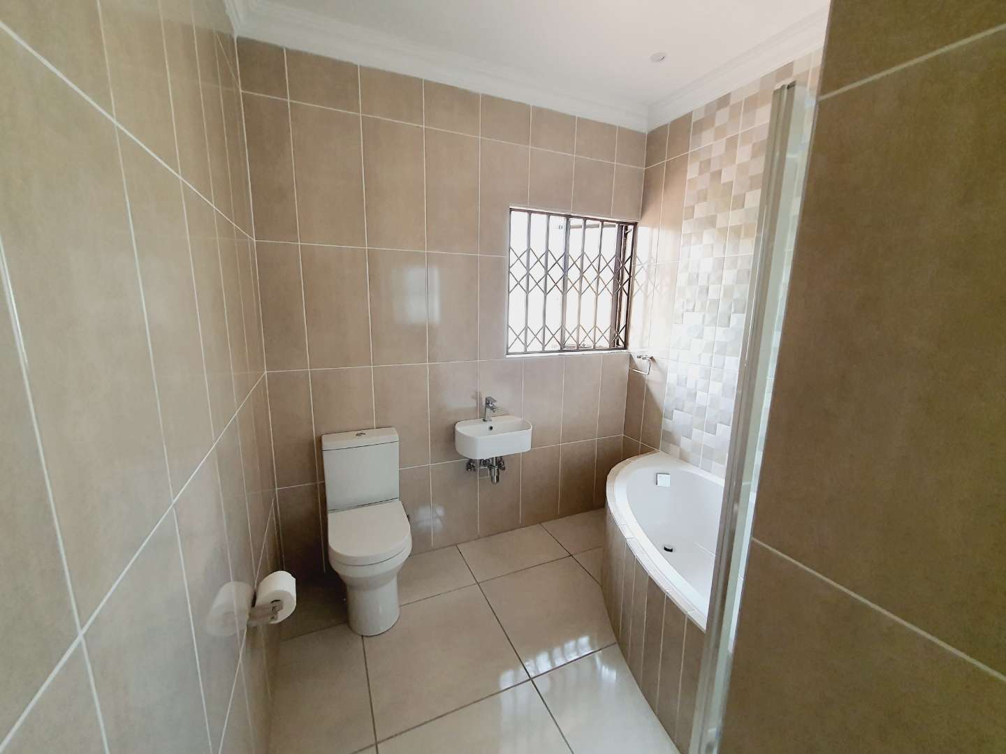 3 Bedroom Property for Sale in Brackenhurst Gauteng