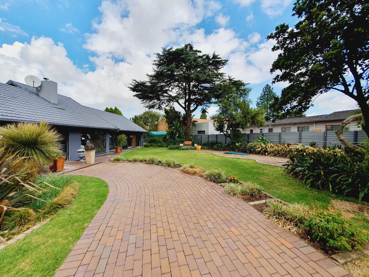 3 Bedroom Property for Sale in Brackenhurst Gauteng