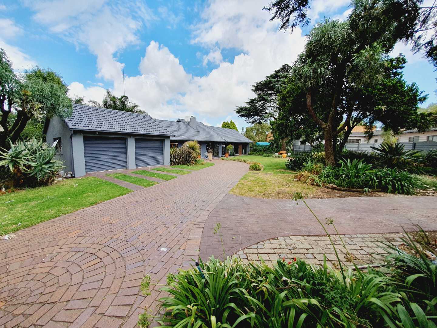 3 Bedroom Property for Sale in Brackenhurst Gauteng