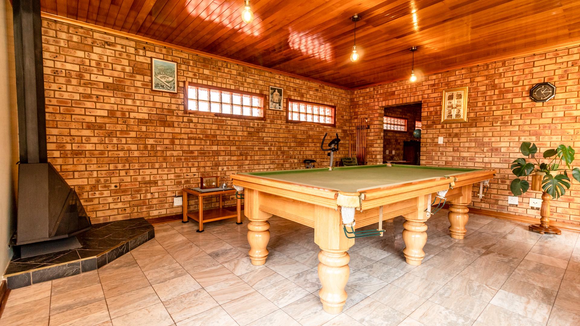 6 Bedroom Property for Sale in Raslouw A H Gauteng