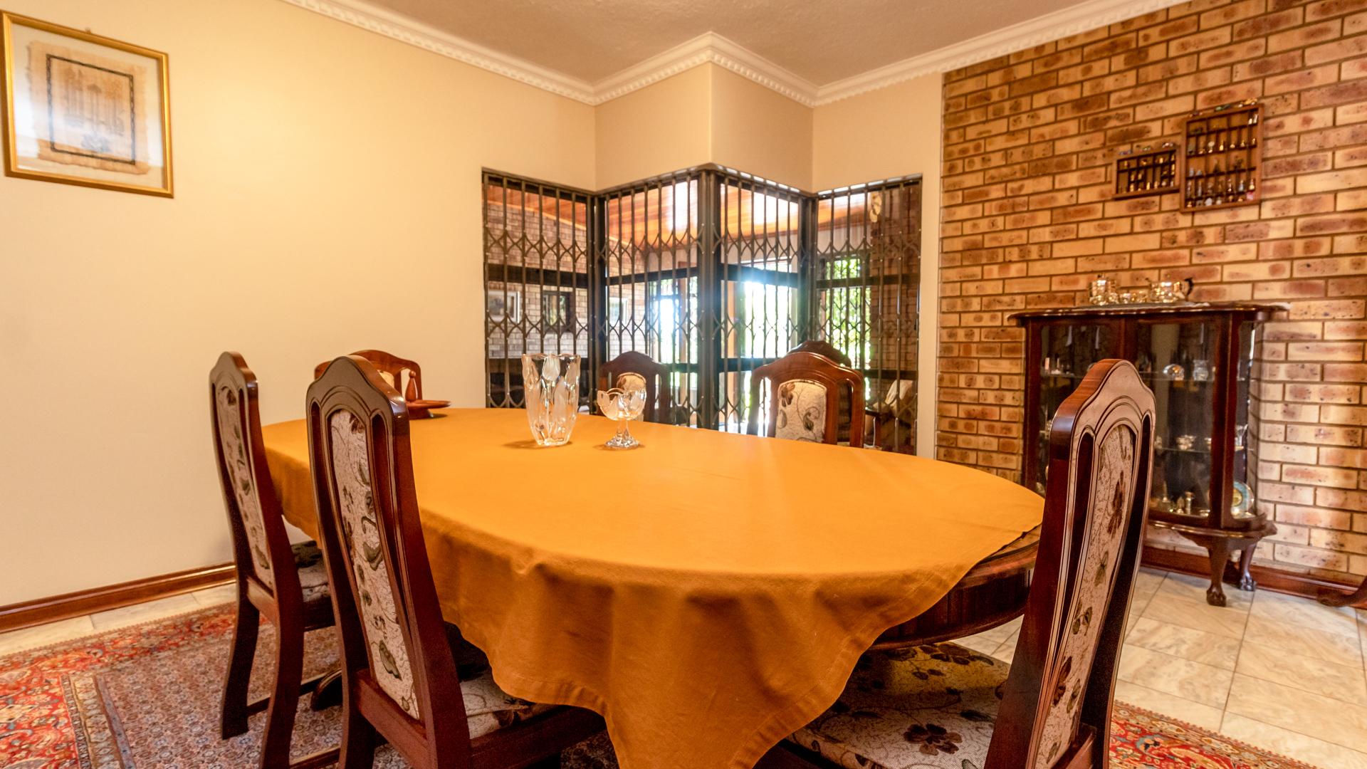 6 Bedroom Property for Sale in Raslouw A H Gauteng