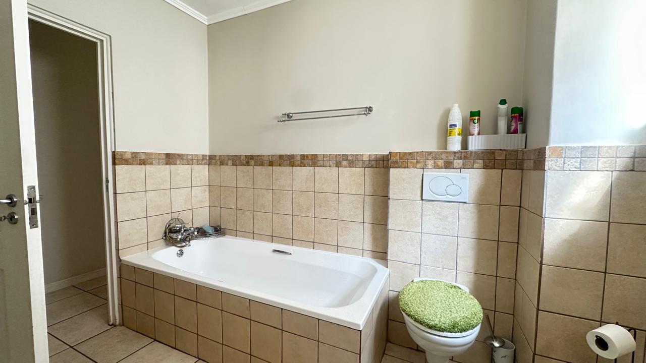 3 Bedroom Property for Sale in Allens Nek Gauteng