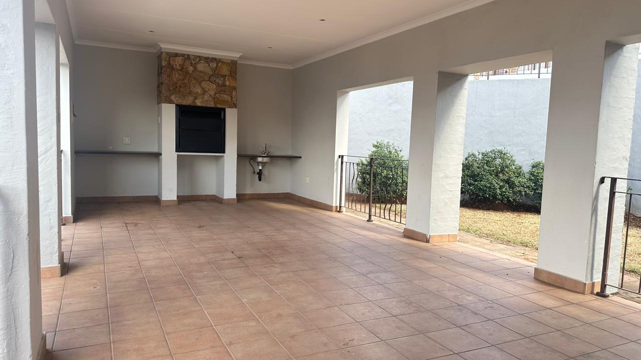 3 Bedroom Property for Sale in Allens Nek Gauteng