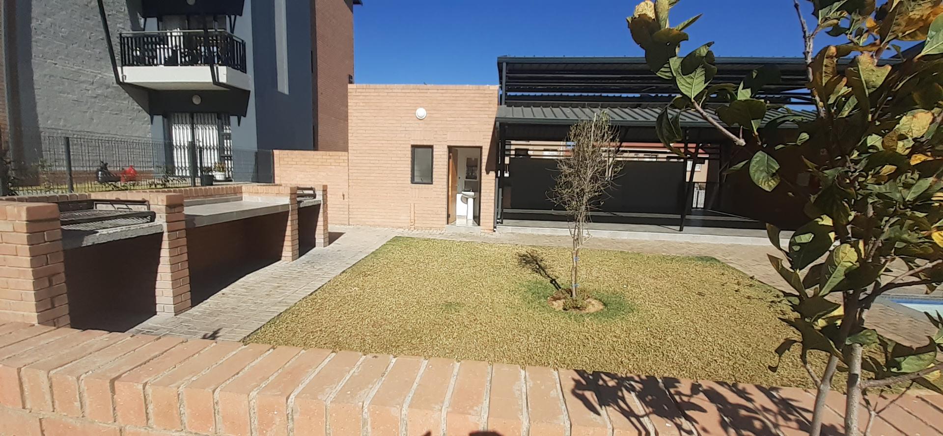 To Let 2 Bedroom Property for Rent in Vorna Valley Gauteng