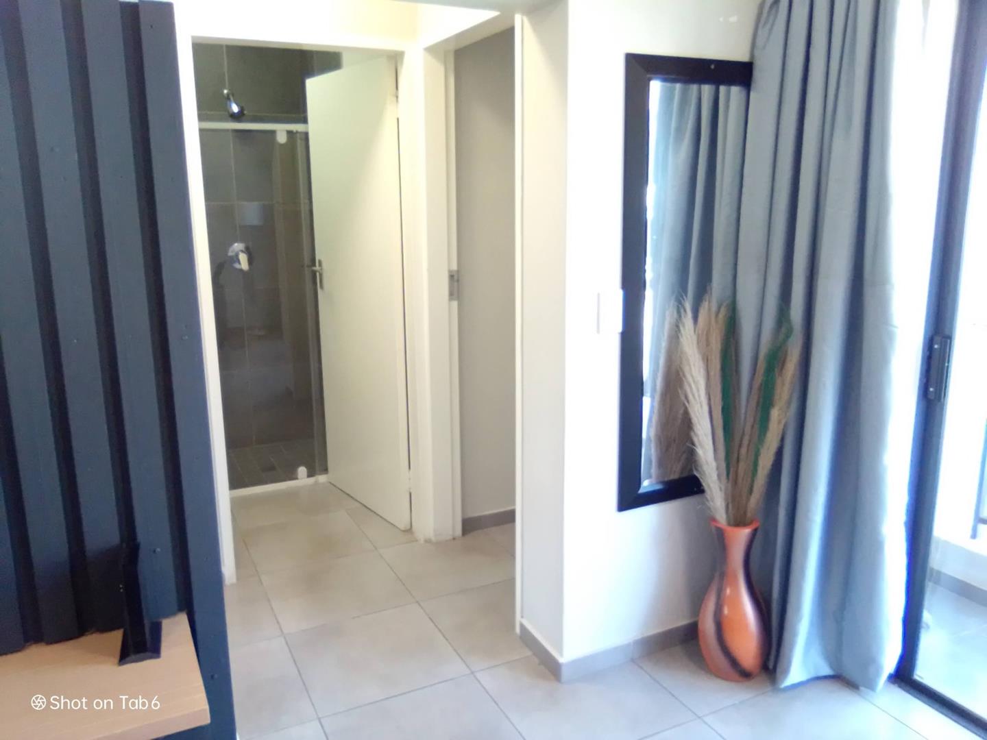 To Let 2 Bedroom Property for Rent in Vorna Valley Gauteng