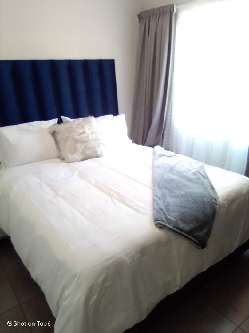 To Let 2 Bedroom Property for Rent in Vorna Valley Gauteng