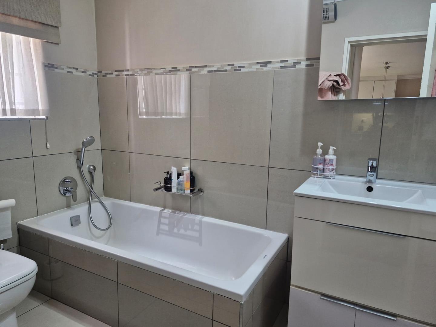 1 Bedroom Property for Sale in Morningside Gauteng