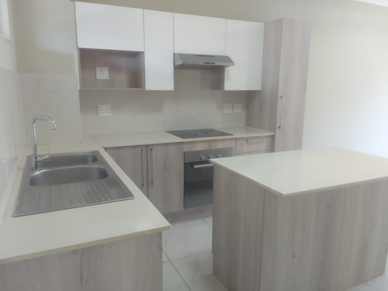 To Let 1 Bedroom Property for Rent in Noordhang Gauteng