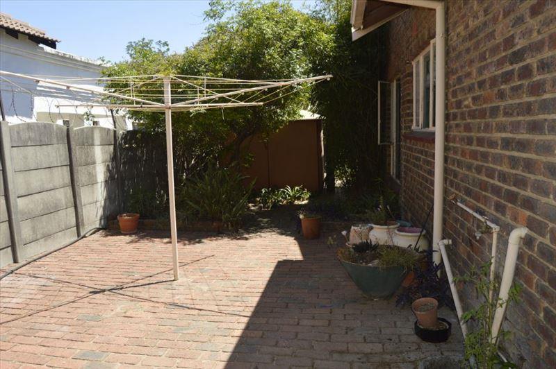 To Let 4 Bedroom Property for Rent in Birchleigh North Gauteng