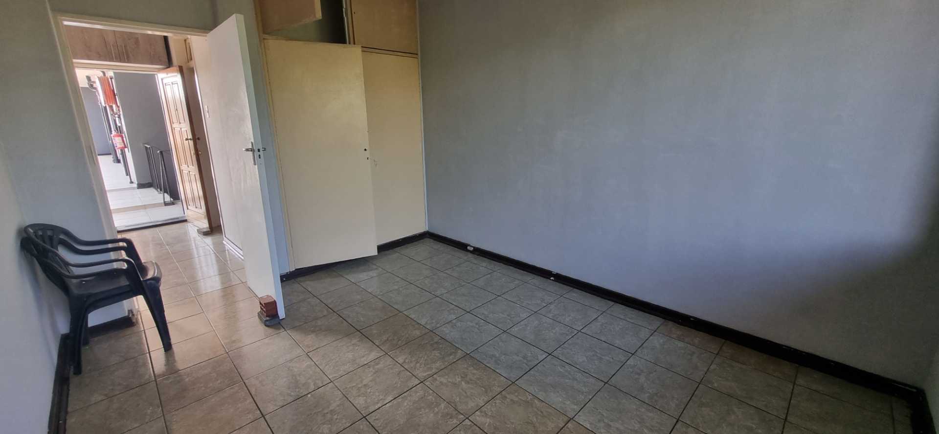 To Let 2 Bedroom Property for Rent in Kenilworth Gauteng