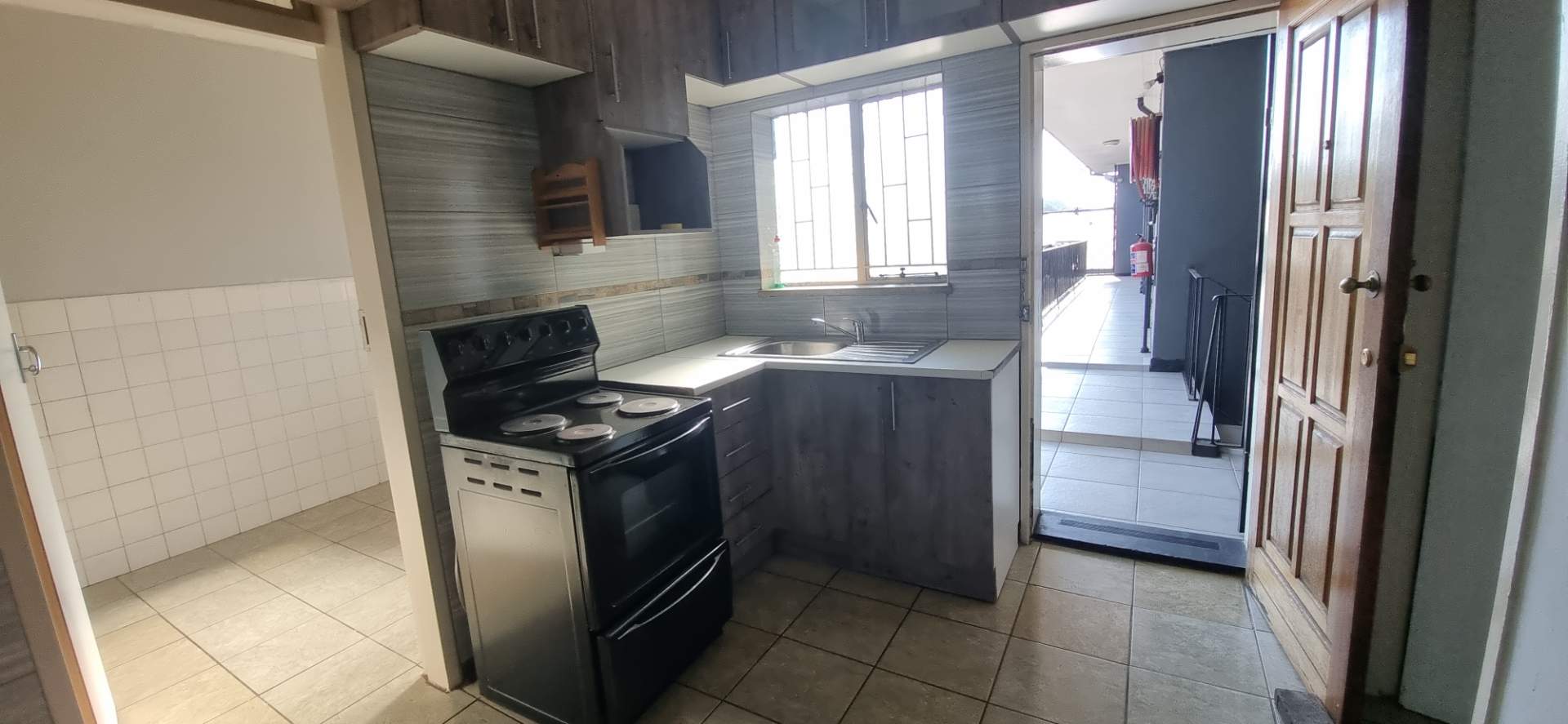 To Let 2 Bedroom Property for Rent in Kenilworth Gauteng