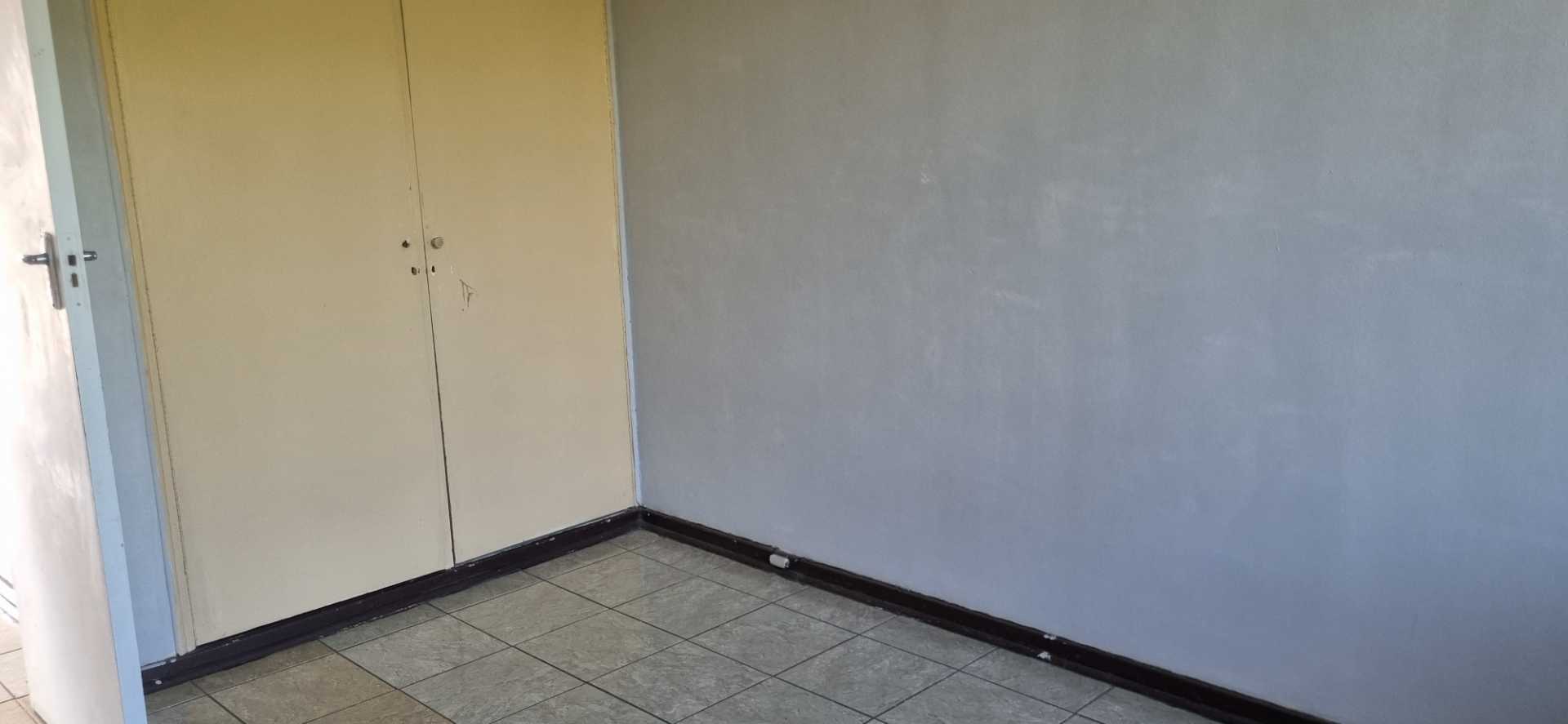 To Let 2 Bedroom Property for Rent in Kenilworth Gauteng