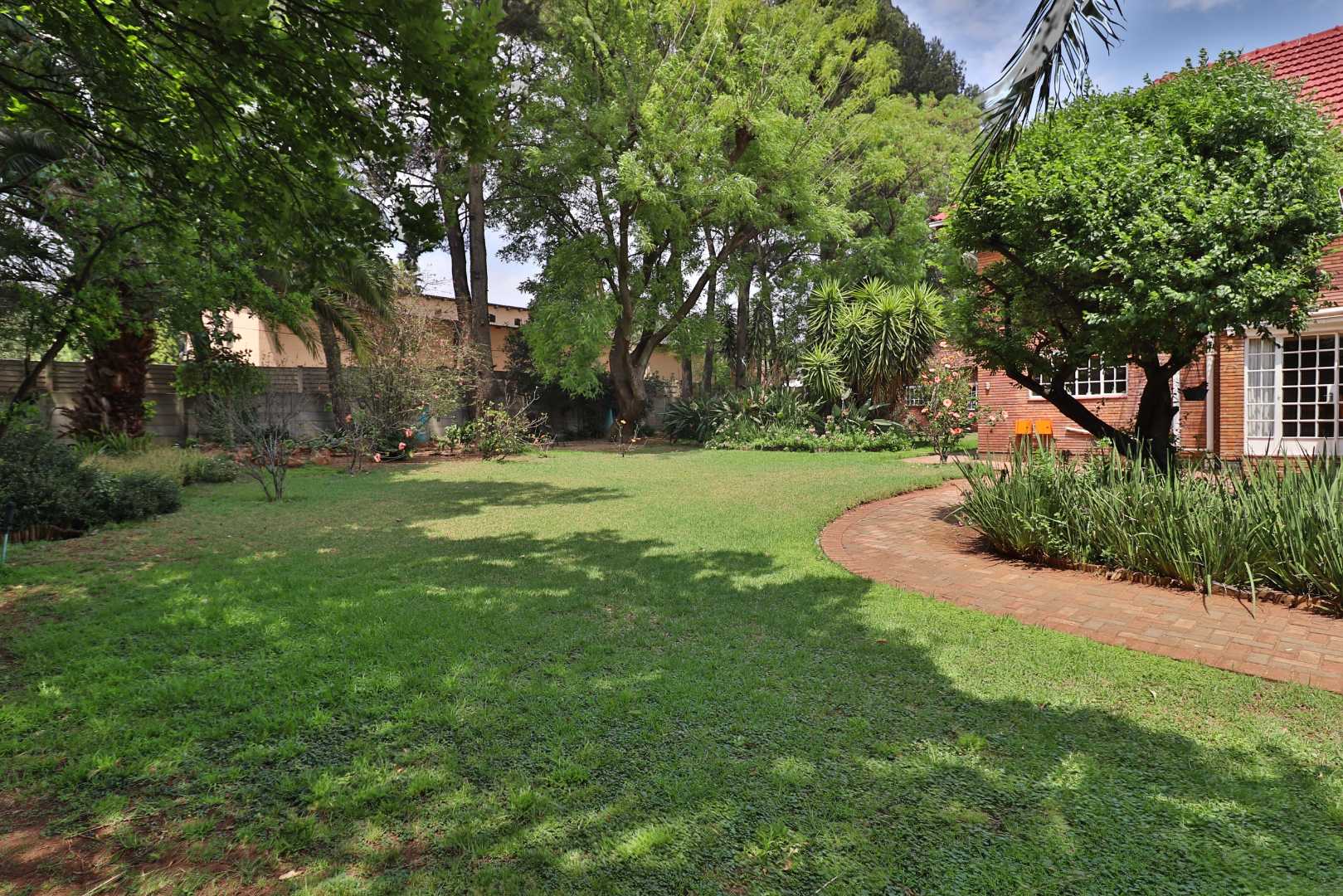 4 Bedroom Property for Sale in Klippoortje Gauteng