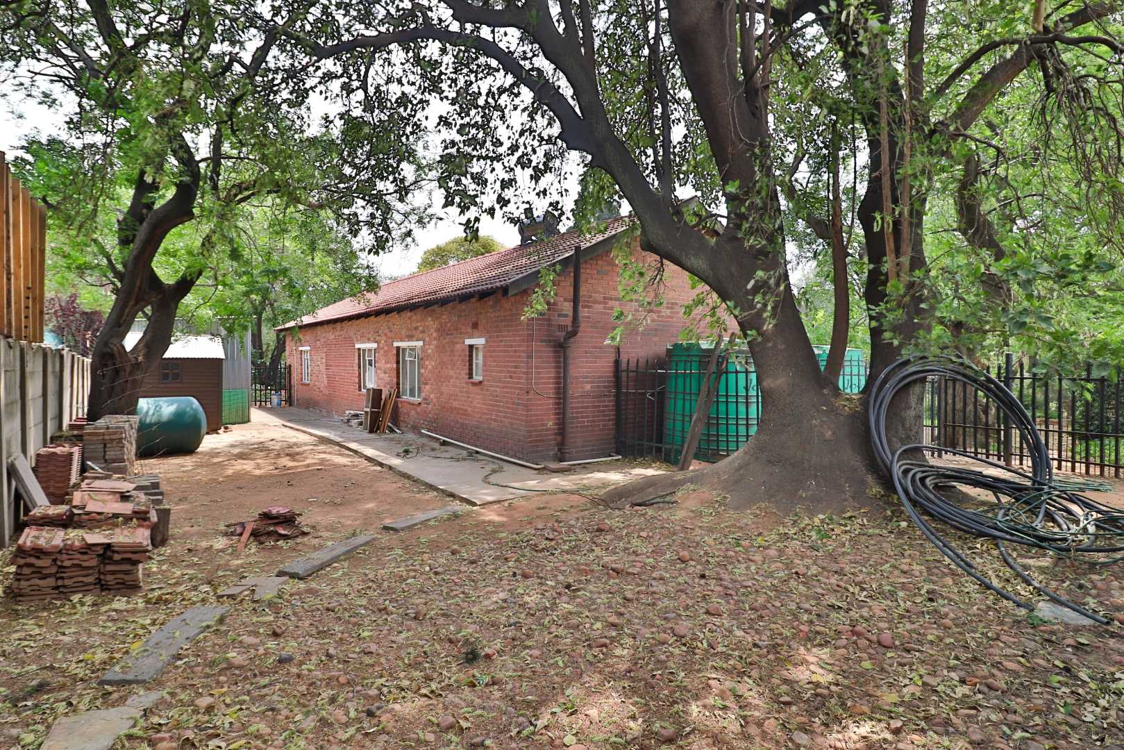 4 Bedroom Property for Sale in Klippoortje Gauteng