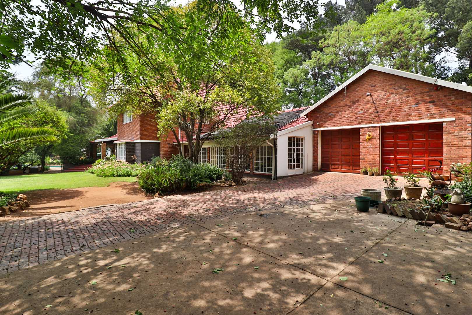 4 Bedroom Property for Sale in Klippoortje Gauteng