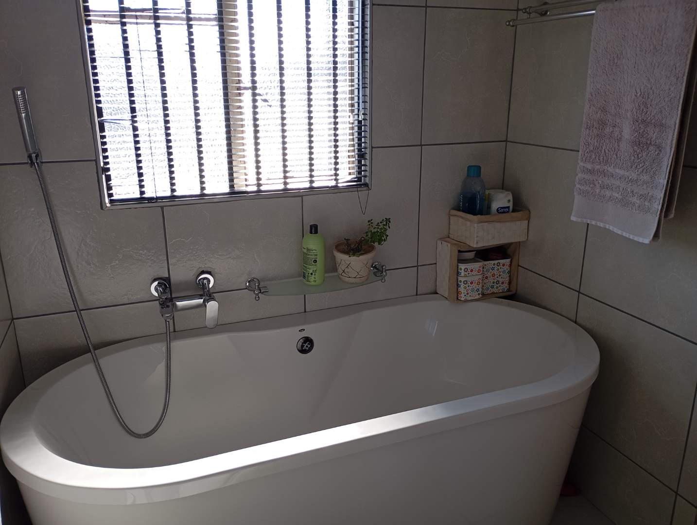 5 Bedroom Property for Sale in Linmeyer Gauteng