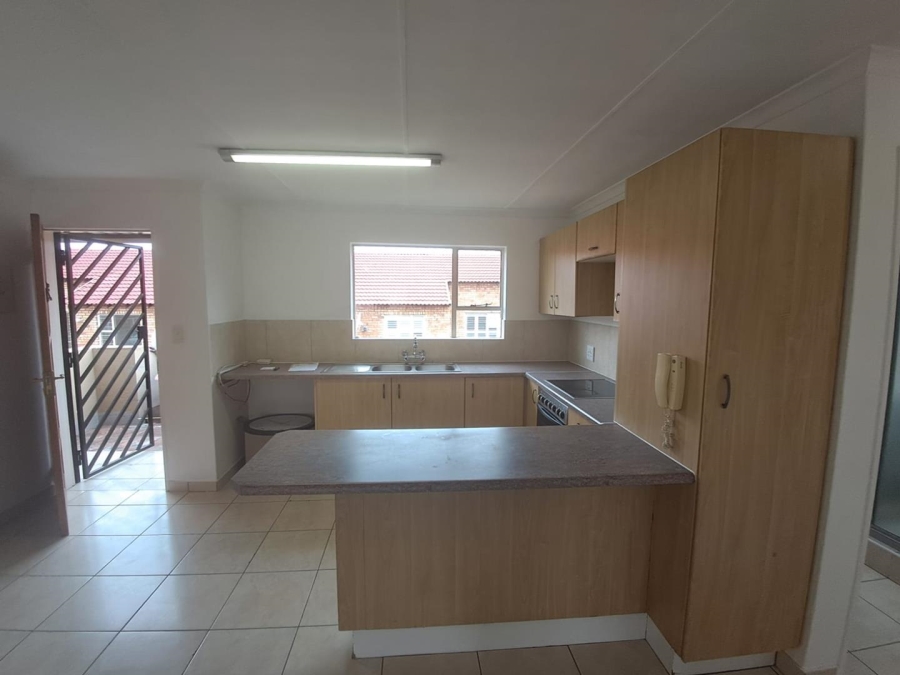 2 Bedroom Property for Sale in Liefde en Vrede Gauteng