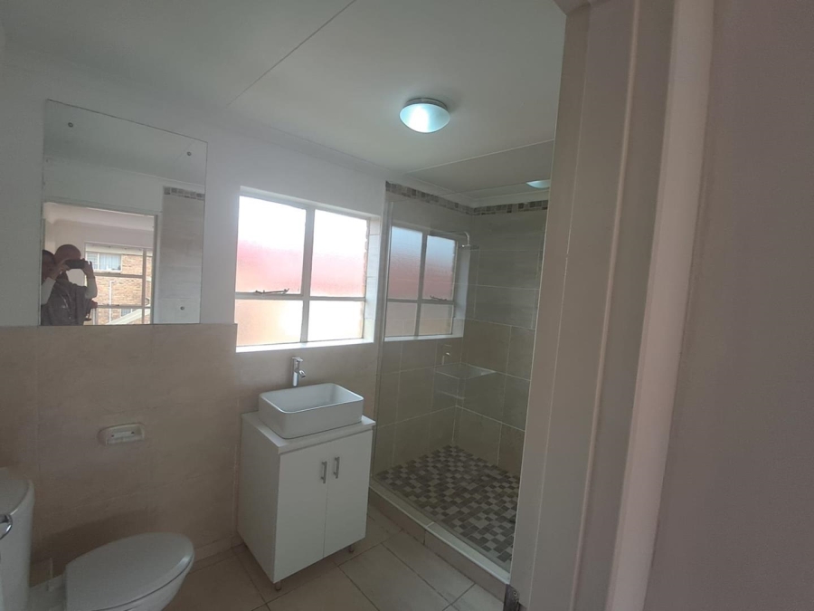 2 Bedroom Property for Sale in Liefde en Vrede Gauteng