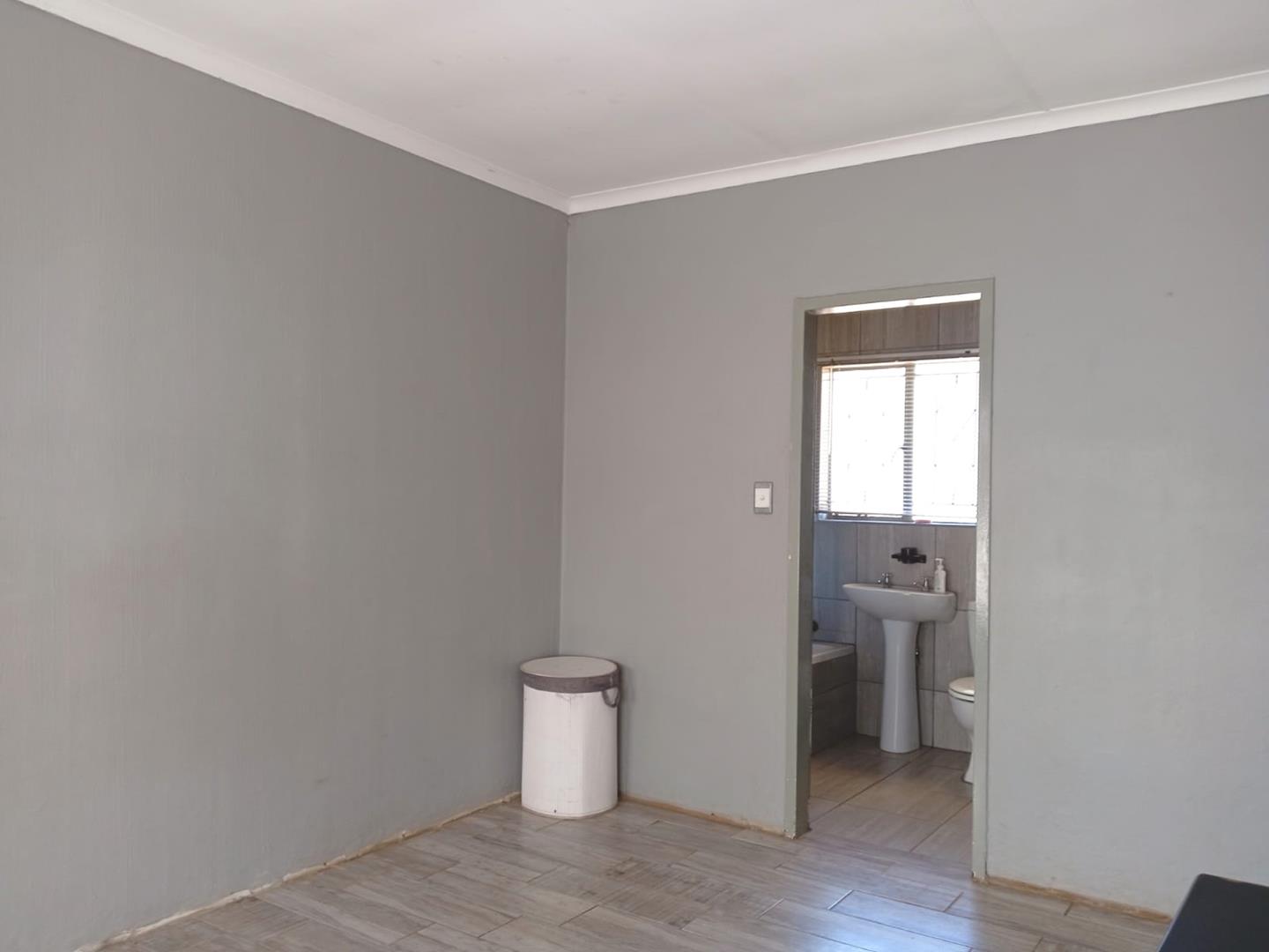 3 Bedroom Property for Sale in Crystal Park Gauteng