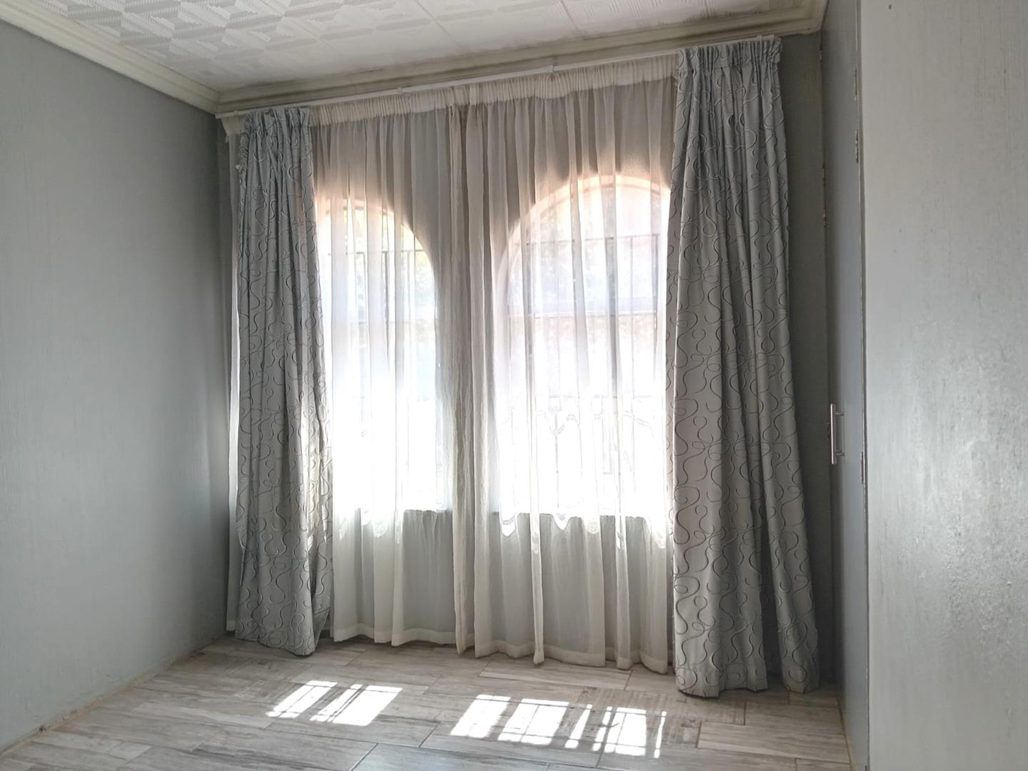 3 Bedroom Property for Sale in Crystal Park Gauteng