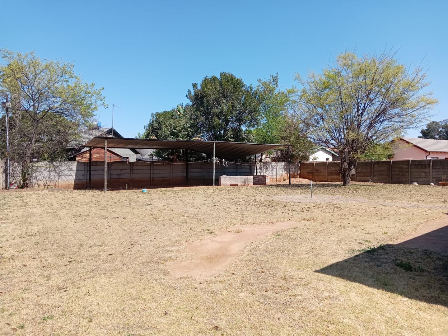 3 Bedroom Property for Sale in Crystal Park Gauteng