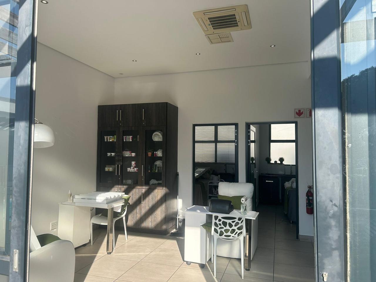 To Let 3 Bedroom Property for Rent in Greenstone Ridge Gauteng