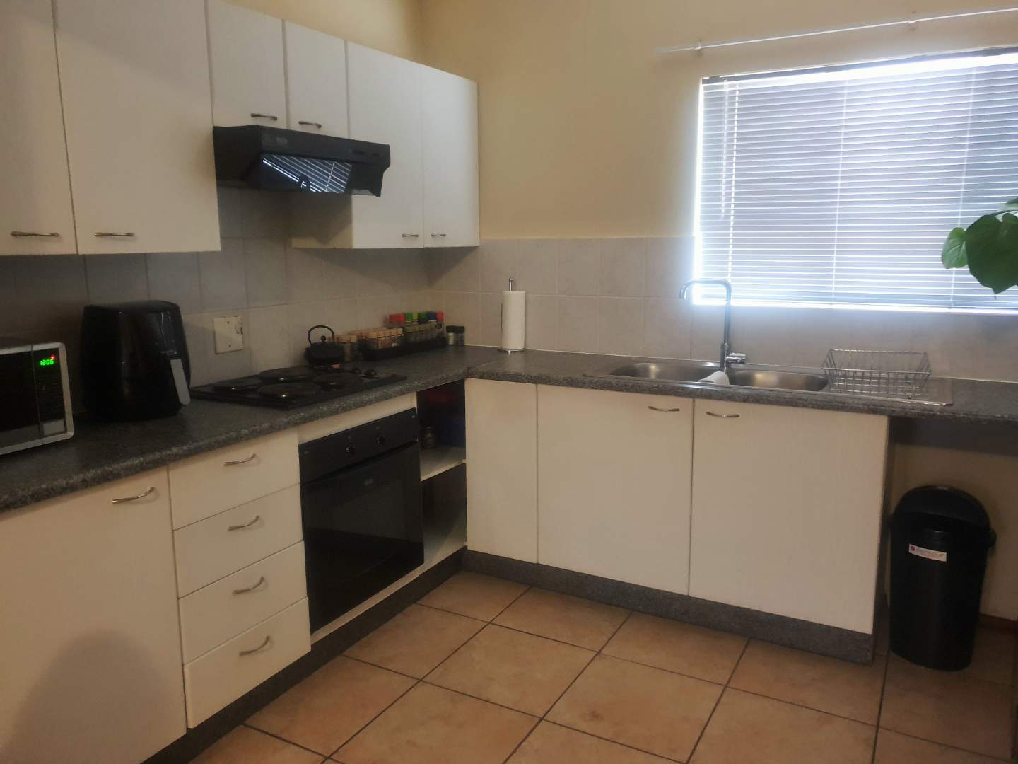 2 Bedroom Property for Sale in Wilgeheuwel Gauteng