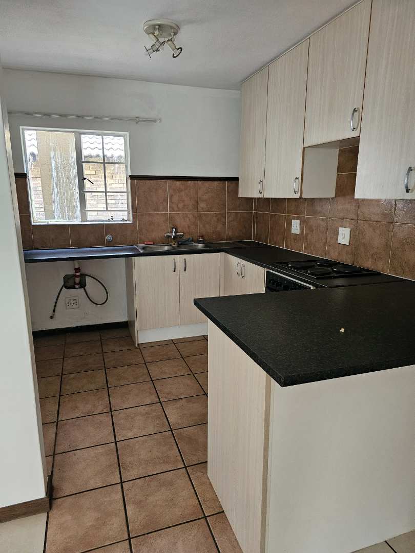 To Let 2 Bedroom Property for Rent in Boardwalk Villas Gauteng