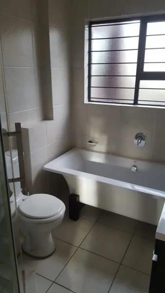 2 Bedroom Property for Sale in North Riding Gauteng