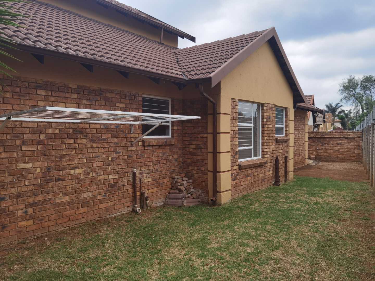 4 Bedroom Property for Sale in Glen Marais Gauteng